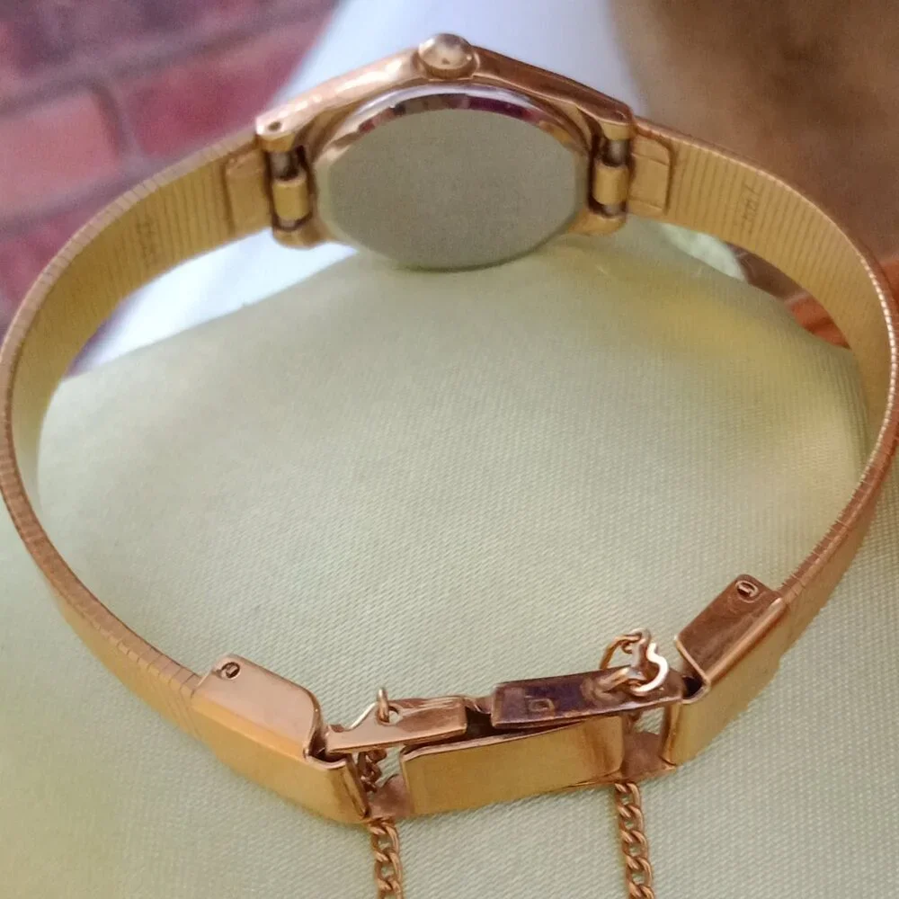 Seiko Women's Quartz Watch - Picture 3 of 6